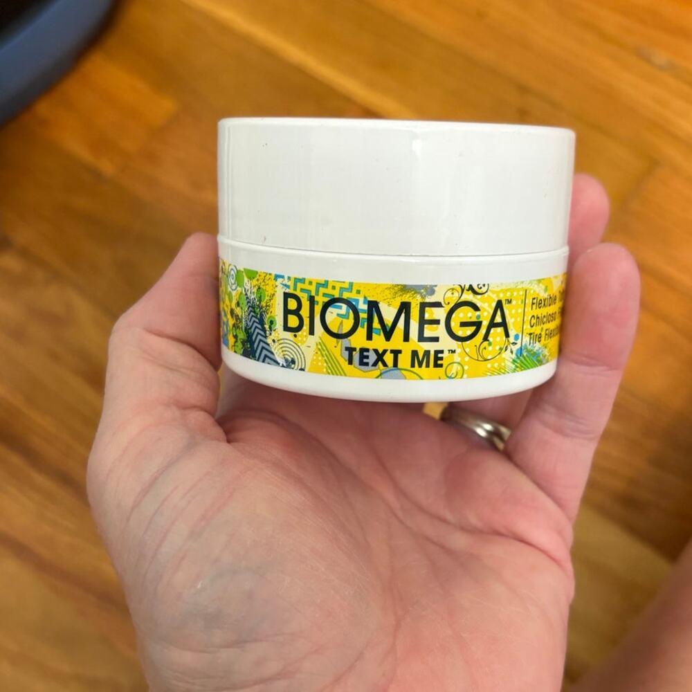 NEW Aquage Biomega Text Me Flexible Taffy